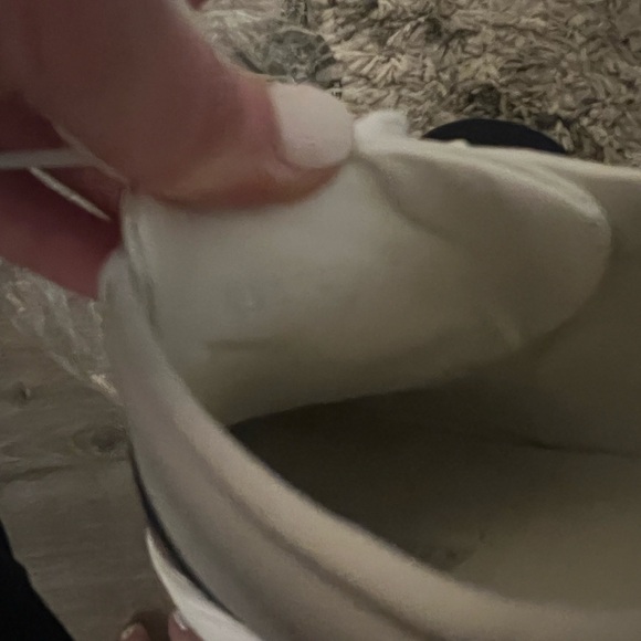 Lovely Gucci Ace sneakers in EXCELLENT condition. Size 38 EU (8 US) - Picture 11 of 11